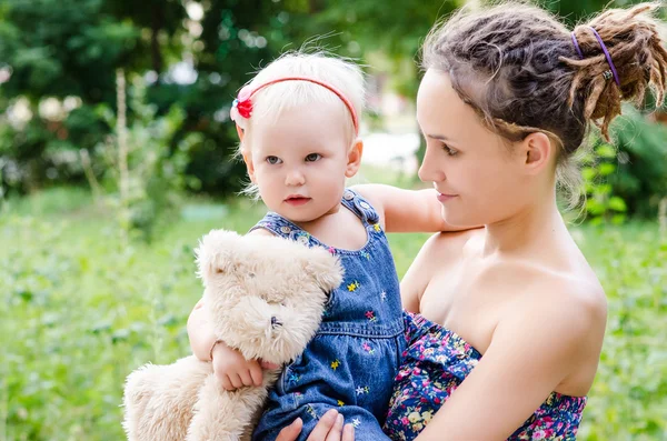 Mãe e filho — Fotografia de Stock