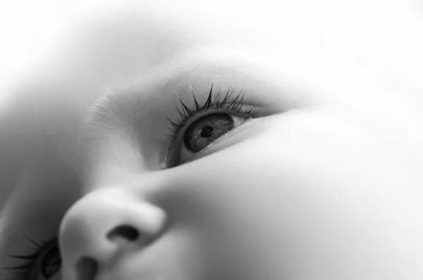 Küçük göz ağlıyor