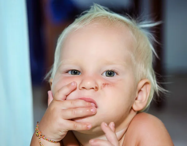 Weinig meisje portret — Stockfoto