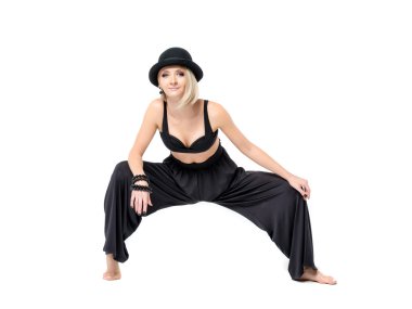Siyah dans eden kadın