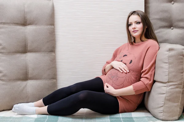 Vacker gravid kvinna — Stockfoto