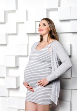 Güzel hamile kadın.