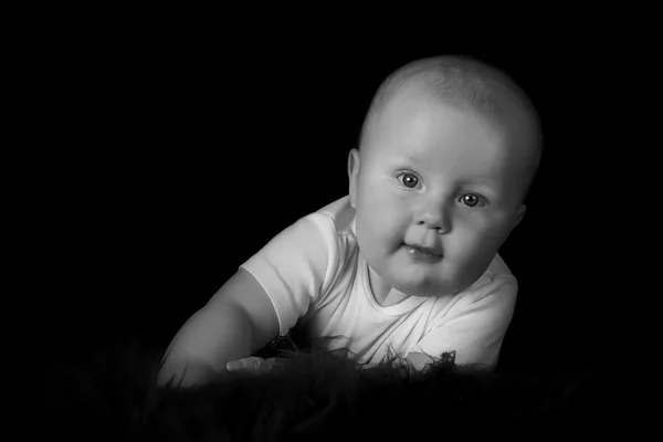 Glücklicher kleiner Junge — Stockfoto