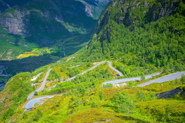 Famous dangerous road — Stock Photo, Image