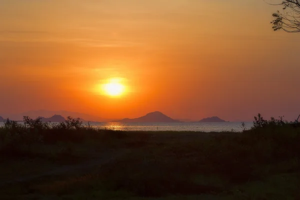 Zonsondergang op flores — Stockfoto