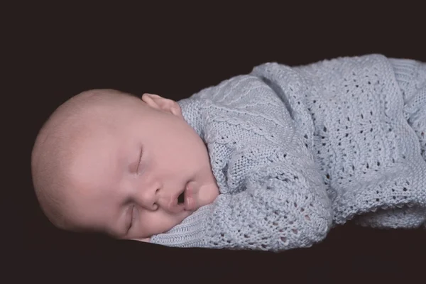 Newborn sleeping — Stock Photo, Image