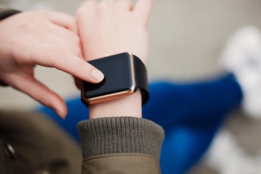 Gerçek hayatta her yerde akıllı izle