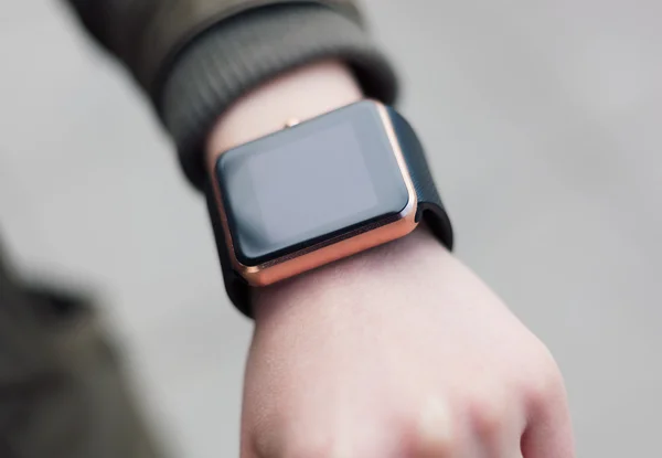 Smart watch in real life — Stock Photo, Image