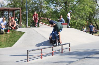 Moskova'da agresif sıralı paten yarışması