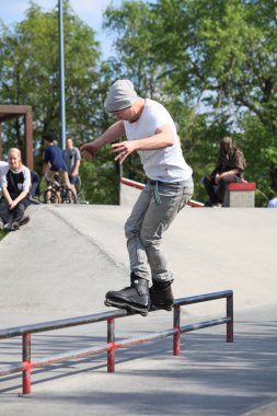 Moskova'da agresif sıralı paten yarışması