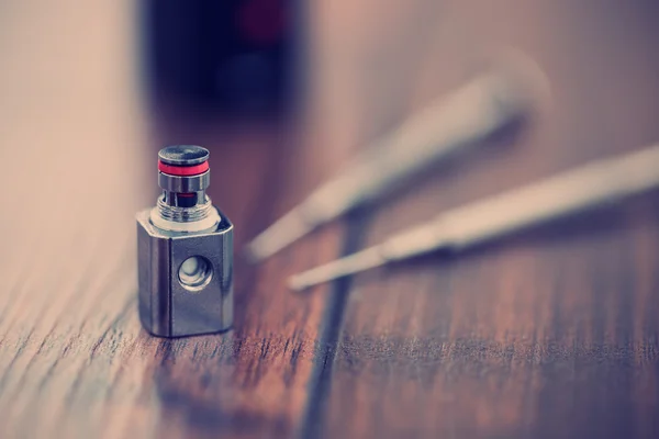 Piezas de repuesto con bobina kanthal para vaporizador de cigarrillos electrónicos — Foto de Stock