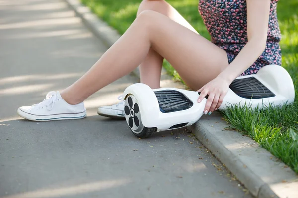 Elektrikli mini hover board scooter taşıma ile Kız