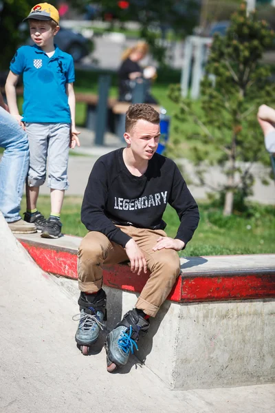 Aggressive rollerblading skating contest — Stock Photo, Image