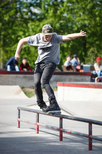 Concours agressif de patinage à roulettes — Photo