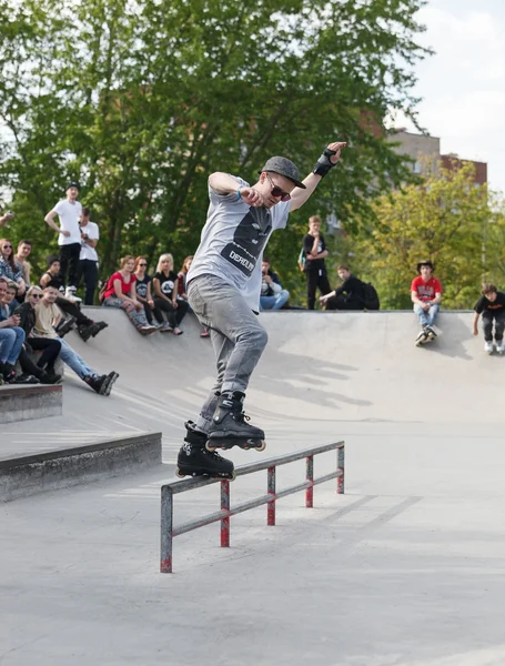 Concurso de patins em linha agressivo em Moscou — Fotografia de Stock