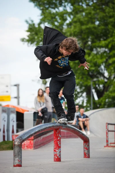 Concurso de patinaje sobre ruedas agresivo — Foto de Stock