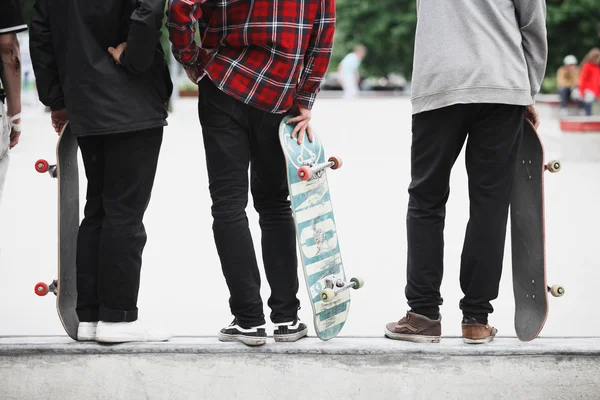 Concours de skateboard à Moscou skate park — Photo