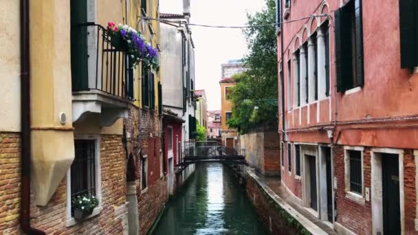 Casas Antiguas Zona Residencial Filmada Ciudad Metropolitana Venecia Italia Destino — Vídeo de stock