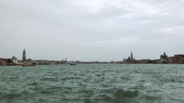 Θυελλώδης Καιρός Στην Όμορφη Βενετσιάνικη Λιμνοθάλασσα Γυρίστηκε Την Ανοιξιάτικη Περίοδο — Αρχείο Βίντεο