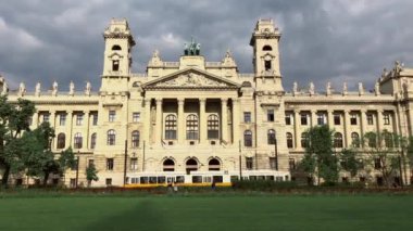 BUDAPEST, HUNGARY - 7 Mayıs 2019: Macaristan 'ın başkenti Budapeşte' nin merkezinde Tarım Bakanlığı binası