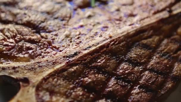 Grillad Biff Till Middag Restaurang Läckert Nötkött Kött Tillagat Grill — Stockvideo