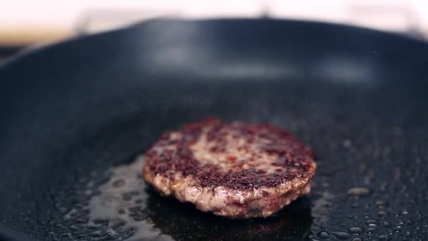 Ground Beef Meat Patty Frying Hot Pan Close Video Clip — Stock Video