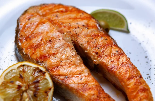 Delicious Salmon Steak Grilled Dinner Seafood Restaurant Gourmet Red Fish — Stock Photo, Image