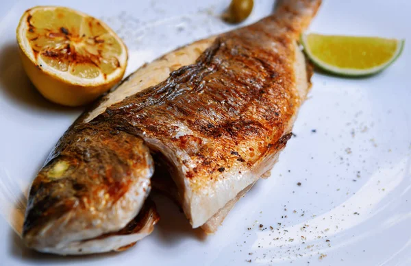 Delicious Sea Bass Fish Cooked Grill Seafood Restaurant Gourmet Dorada — Stock Photo, Image