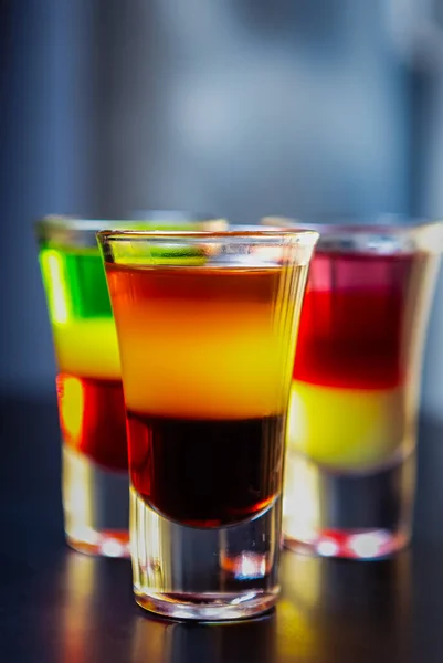 Três Tiros Mexicanos Alcoólicos Para Festa Bar Glasses Com Bebida — Fotografia de Stock