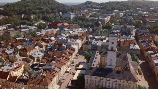 Lviv Şehir Merkezinin Klibi Güneşli Bir Bahar Gününde Yukarıdan Çekildi — Stok video