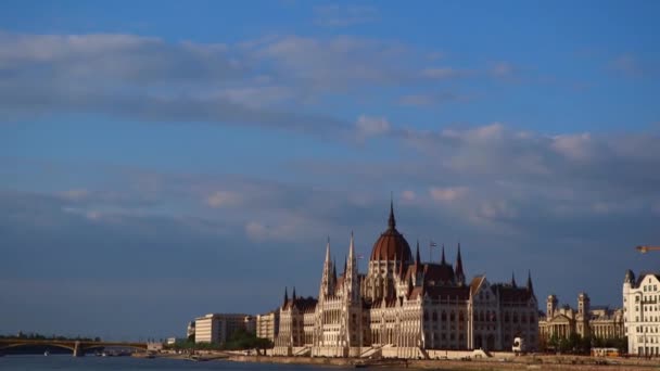 Budapest Hongarije Mei 2019 Beroemd Parlement Van Boedapest Gefilmd Bij — Stockvideo