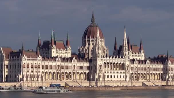 Budapest Węgry Maj 2019 Budynek Parlamentu Węgier Nakręcony Sezonie Wiosennym — Wideo stockowe