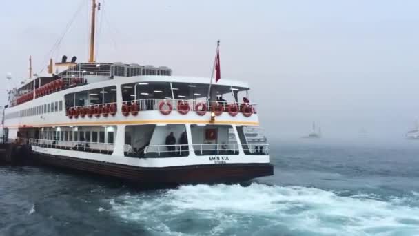 Stanbul Türkiye Mayıs 2018 Denizdeki Turistik Tekne — Stok video