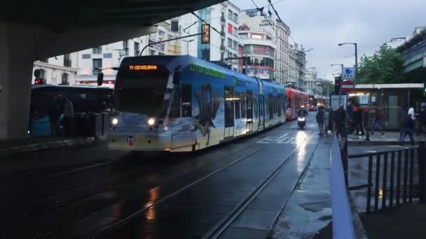 Istanbul Maj 2018 Ruch Drogowy Centrum Stambułu Transport Publiczny Jednym — Wideo stockowe