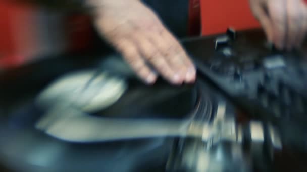 Hip Hop Raye Disque Vinyle Avec Musique Sur Tourne Disque — Video