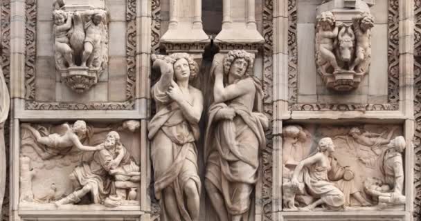 Duomo Milano Egy Közeli Videoklipben Forgatott Gyönyörű Katolikus Katedrális Központjában — Stock videók
