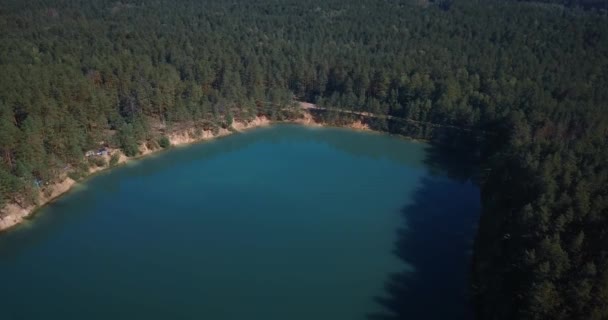 Aerial Drone Footage Filmed Green Forest Flight Blue Lake Crystal — Stock Video