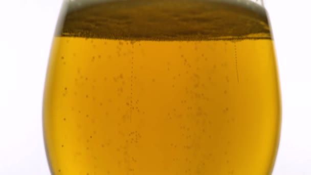 Lager Beer Bubbles Filmed Slow Motion Video Clip Enjoy Fresh — Stock Video