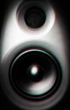 Müzik meraklısı için yüksek kalite hoparlör kutusu retro 3d stereo efekt ile düzenlendi. Anaglyph filtresi olan profesyonel hi-fi hoparlörleri. Müzisyen için kayıt stüdyosu ekipmanları