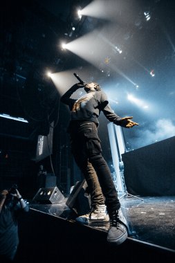 Travis Scott Moskova'da gerçekleştirme
