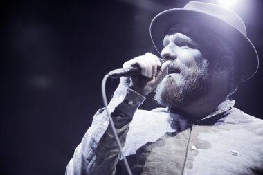 Alex Clare Moskova'da canlı performans