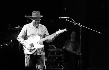 Alex Clare Moskova'da canlı performans