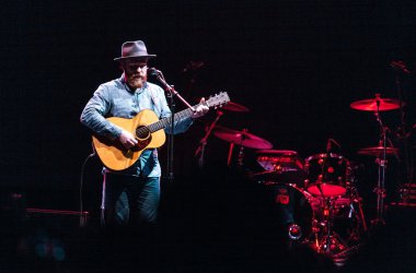 Alex Clare Moskova'da canlı performans