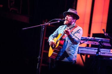 Alex Clare Moskova'da canlı performans