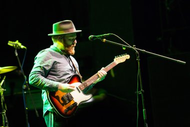 Alex Clare Moskova'da canlı performans