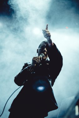 Vougal Moskova'da Jessie Ware konserde