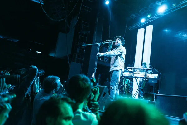 Alex Clare tocando en vivo en Moscú — Foto de Stock