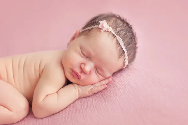 Neonata bambina — Foto Stock