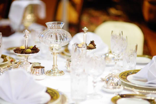 Conjunto de mesa bonita para evento festivo — Fotografia de Stock