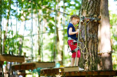  küçük kız tırmanma zevk 